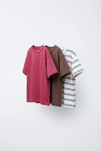 THREE-PACK OF STRIPED AND SOLID T-SHIRTS