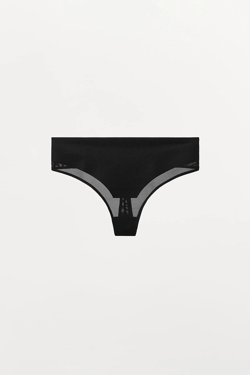 TANGA TAILLE LARGE AVEC POLYAMIDE