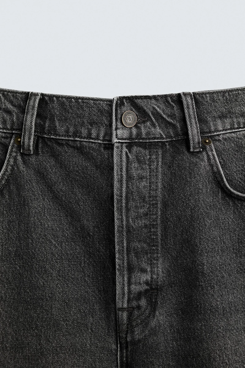 STRAIGHT FIT JEANS