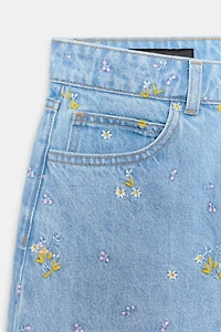 Z1975 EMBROIDERED FLORAL DENIM SHORTS SET