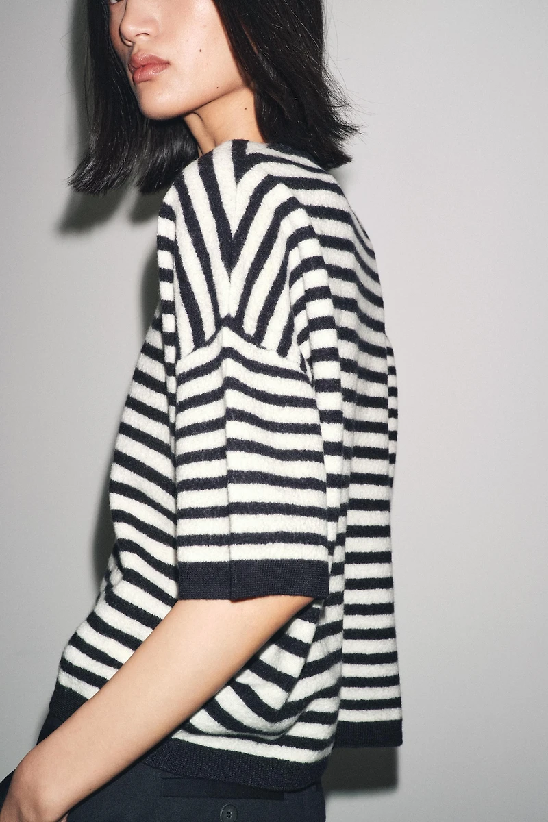 100% WOOL STRIPED SWEATER