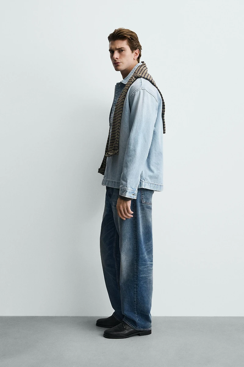 SURCHEMISE EN DENIM DÉLAVÉ