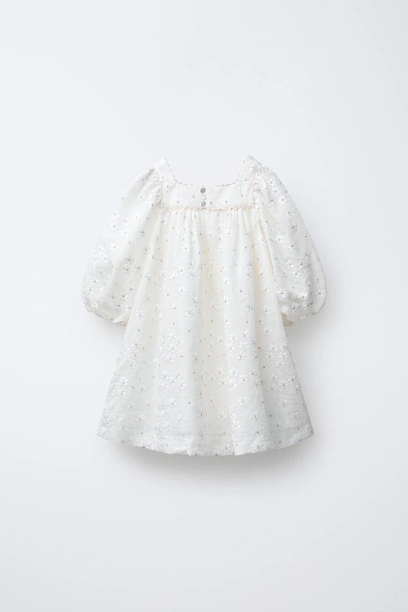ROBE EN ORGANZA À MARGUERITES BRODÉES