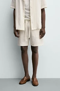 REGULAR FIT TEXTURED SHORTS