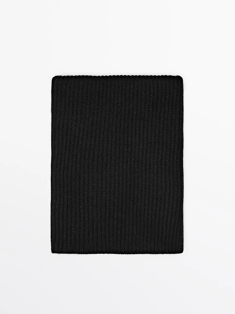 Ribbed 100% cashmere scarf