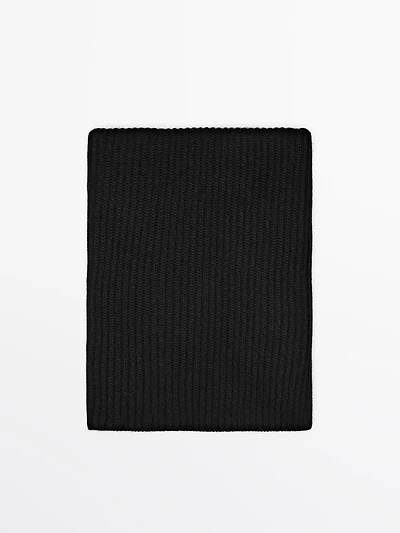 Ribbed 100% cashmere scarf