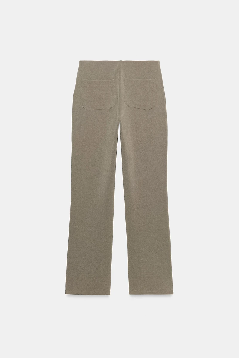 PANTALON AJUSTÉ À POCHES