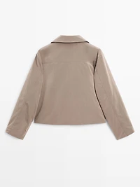 Short water-repellent puffer jacket