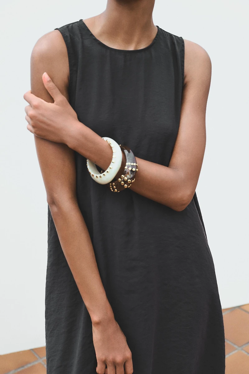 FLOWY MIDI DRESS