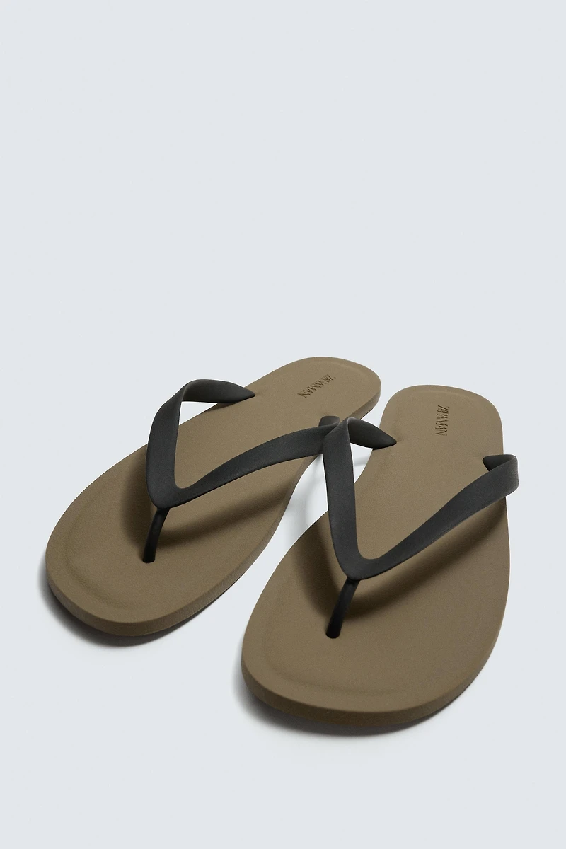 STRAPPY SANDALS