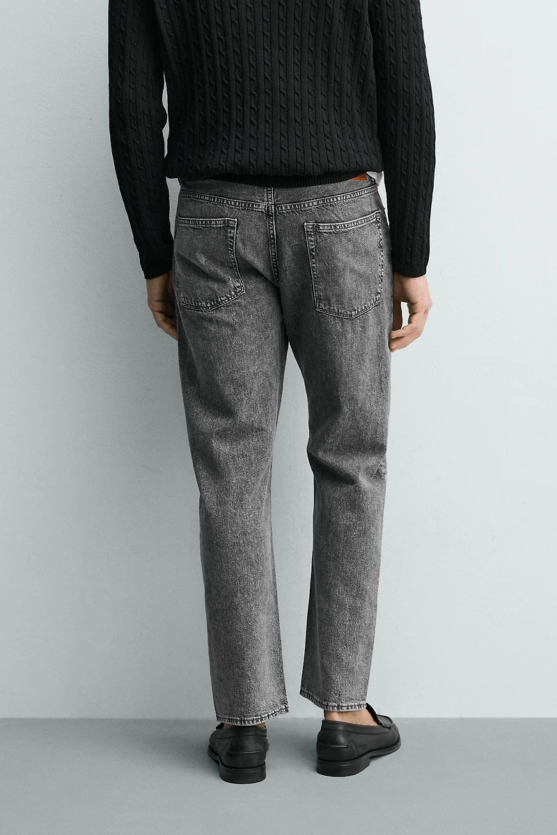 LIGHTWEIGHT REGULAR FIT JEANS
