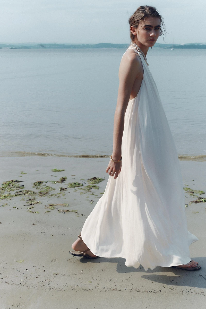 FLOWY DRESS WITH COMBINED BACK