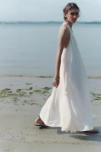 FLOWY DRESS WITH COMBINED BACK