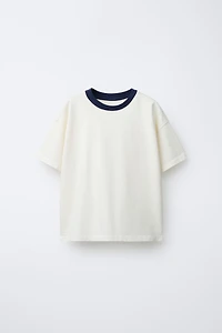T-SHIRT COL CONTRASTE