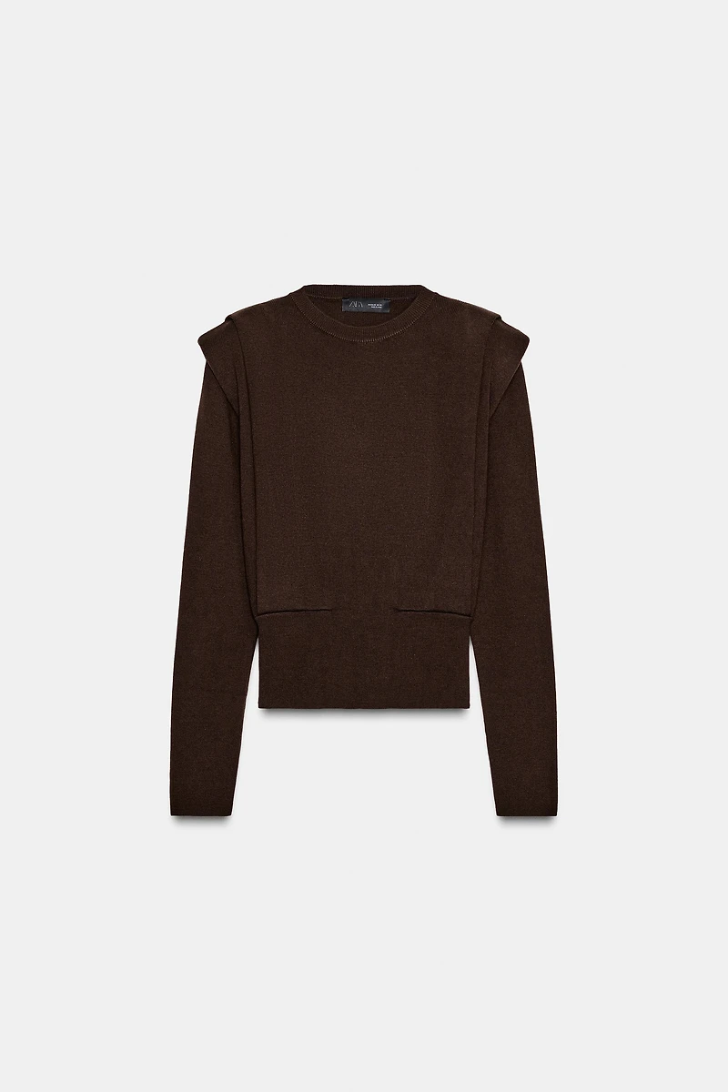 PULL EN MAILLE À ÉPAULETTES