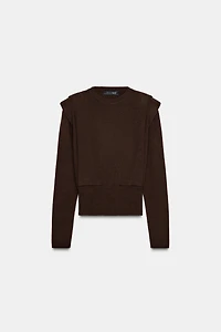 PULL EN MAILLE À ÉPAULETTES