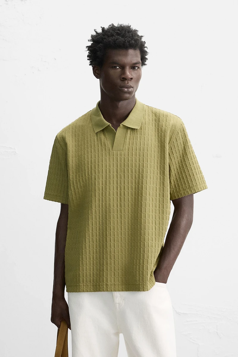 TEXTURED POLO
