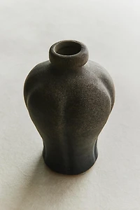 UNIFORM TERRACOTTA VASE