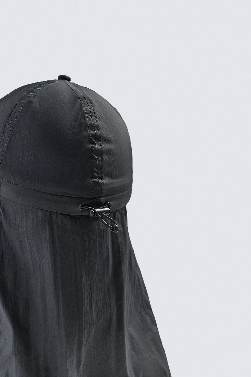 TECHNICAL HOOD CAP