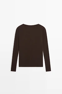 Slim fit long sleeve V-neck T-shirt