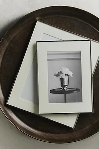 THIN SILVER PICTURE FRAME