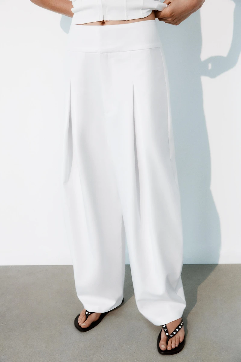 PLEATED BALLOON PANTS