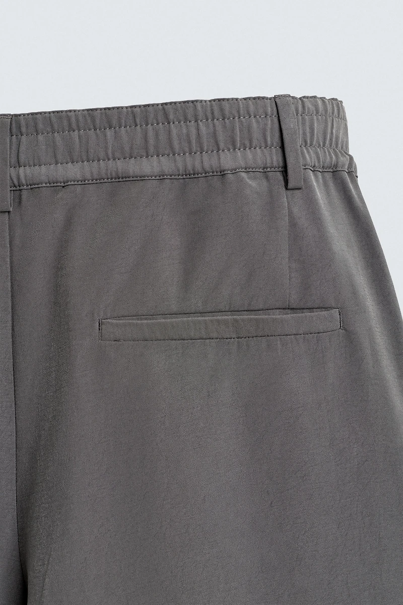 PANTALON FLUIDE À PLIS