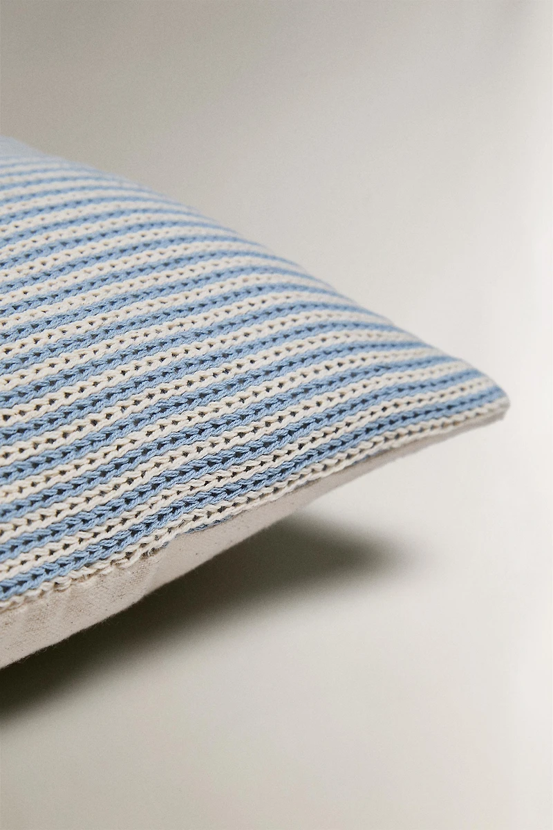 COUSSIN ENFANT BRODERIE LETTRE Y