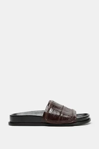 LEATHER FLAT SANDALS