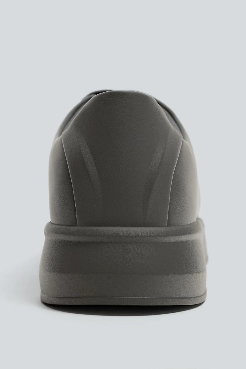 MONOCHROME CHUNKY SNEAKERS