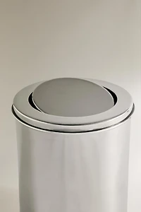 METAL BATHROOM BIN WITH LID