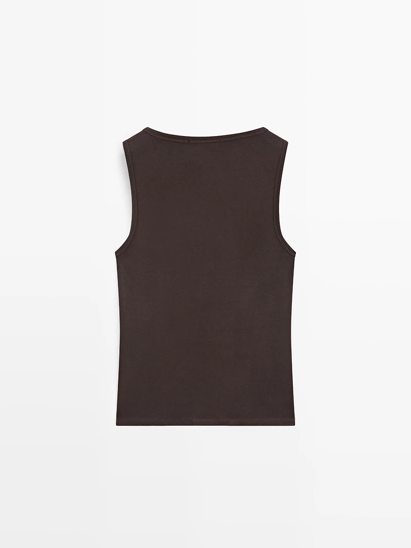 Sleeveless top with square neckline