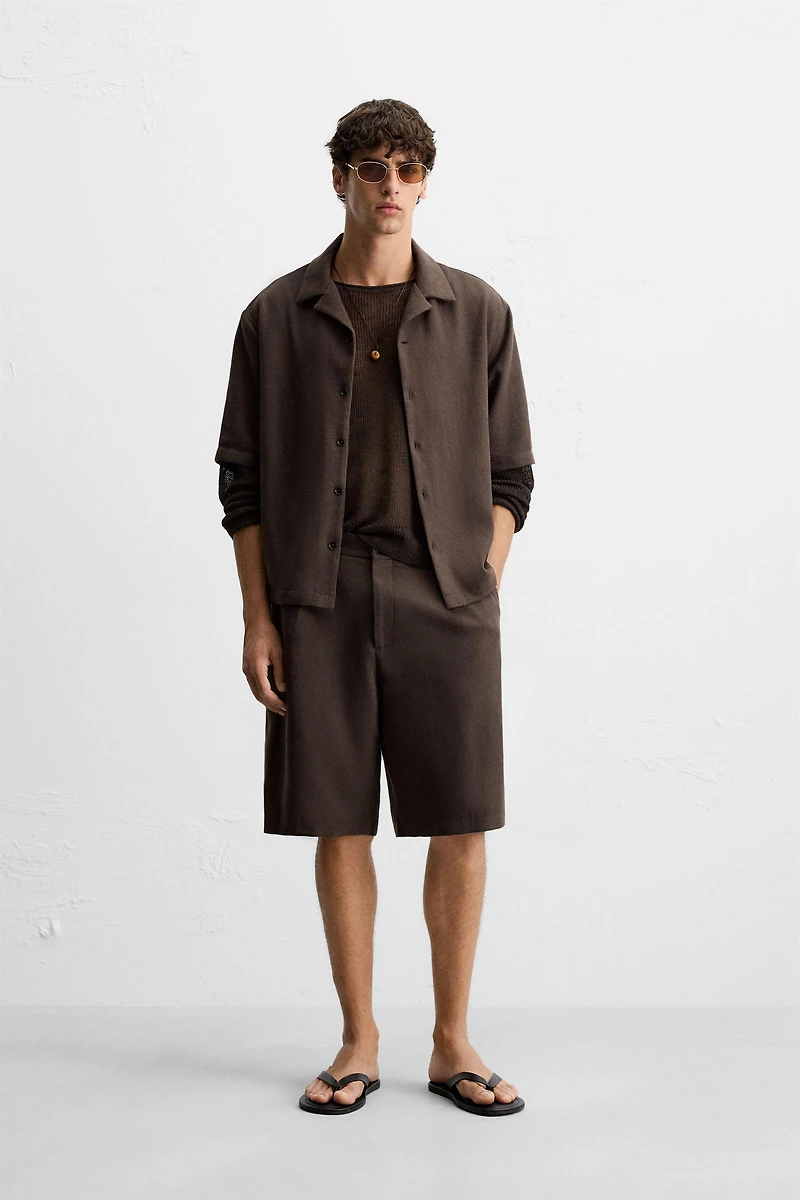 TEXTURED PLEATED SHORTS