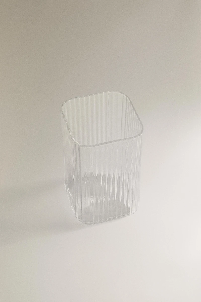 RAISED TOOTHBRUSH HOLDER