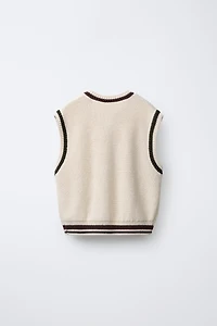 CABLE KNIT VEST