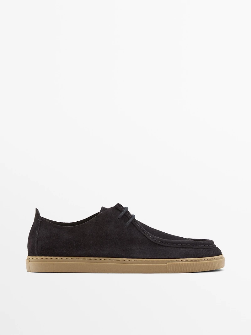 Soft leather moc toe shoes