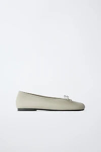 BALLERINES EN CUIR AVEC NŒUD