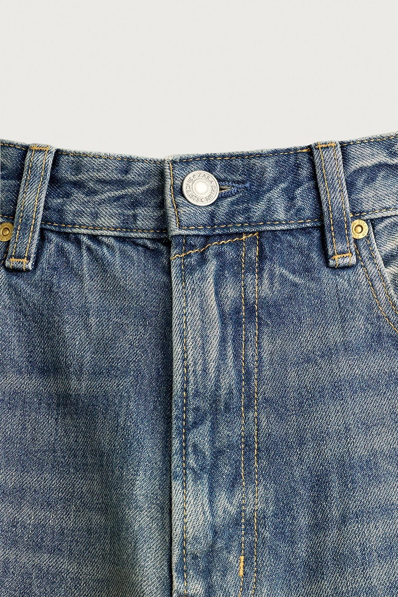 LOOSE FIT JEANS