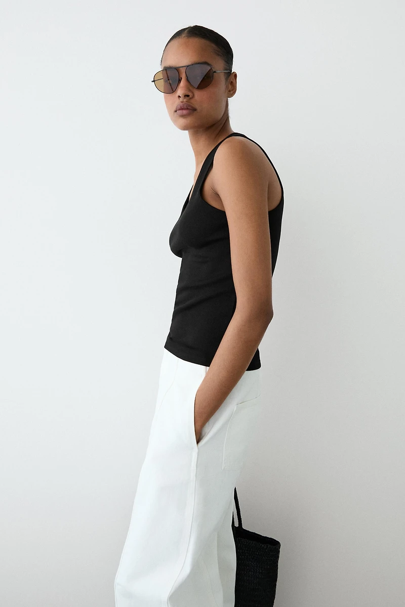 Scoop neck strappy top