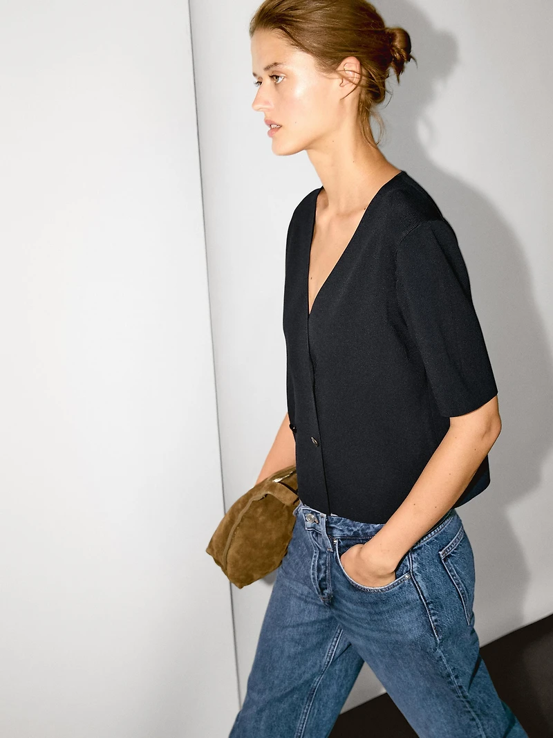 Short sleeve V-neck cardigan