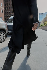 LONG COAT WITH SHOULDER PADS