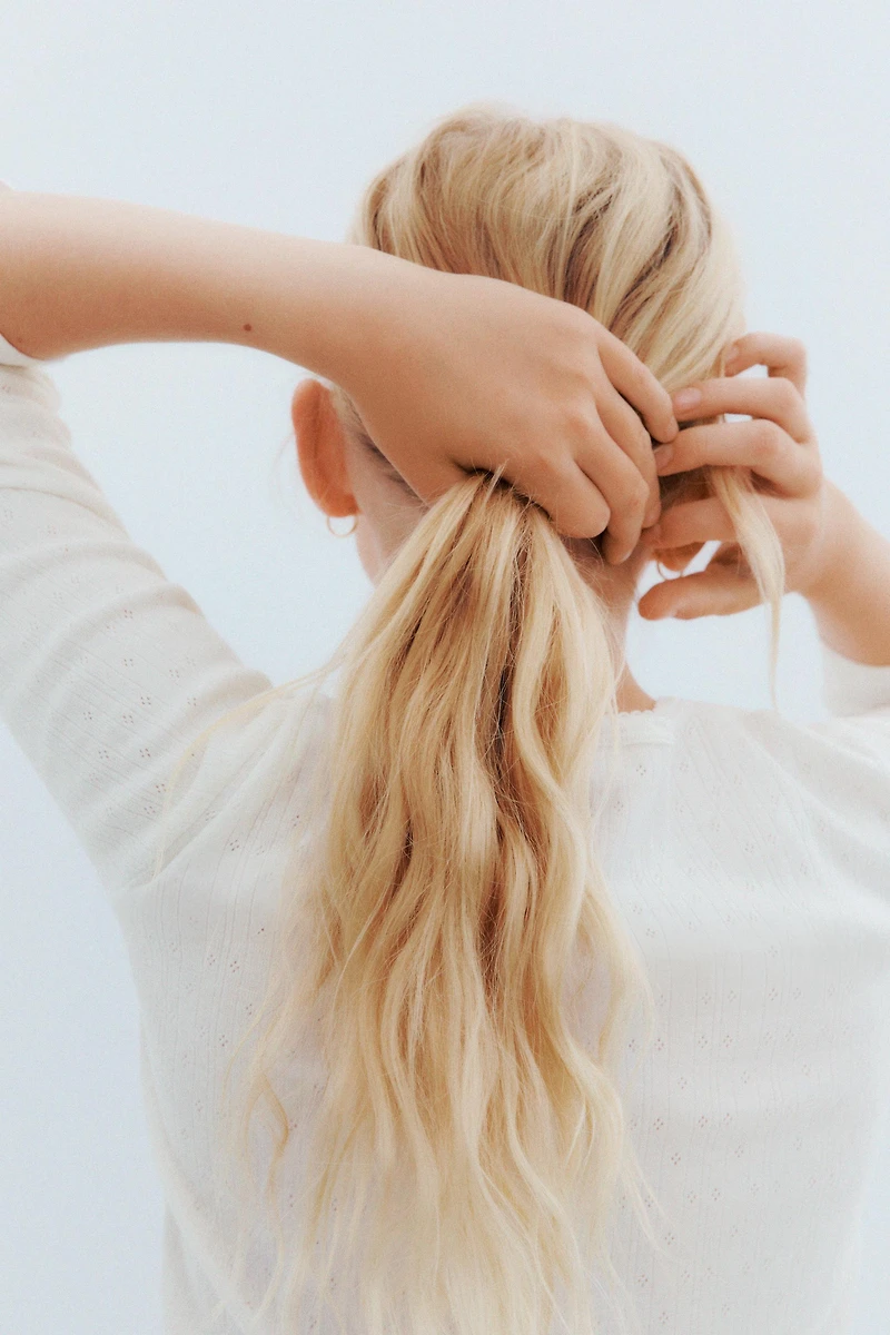 6 ANS/ LOT DE DEUX T-SHIRTS POINTELLE