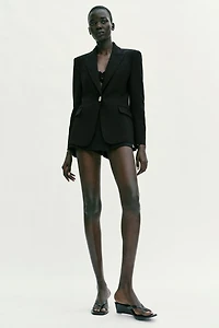 VESTE AJUSTÉE À ÉPAULETTES