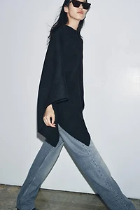KNIT CAPE