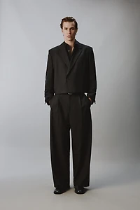 RELAXED FIT PLEATED SUIT PANTS