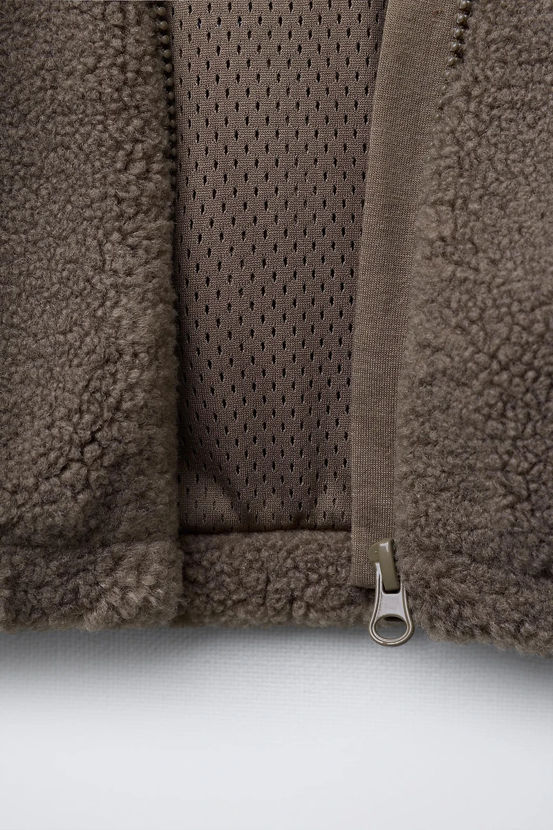 BLOUSON EFFET MOUTON BRODÉ