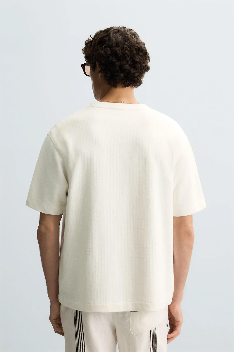 REGULAR FIT TEXTURED SWEATSHIRT