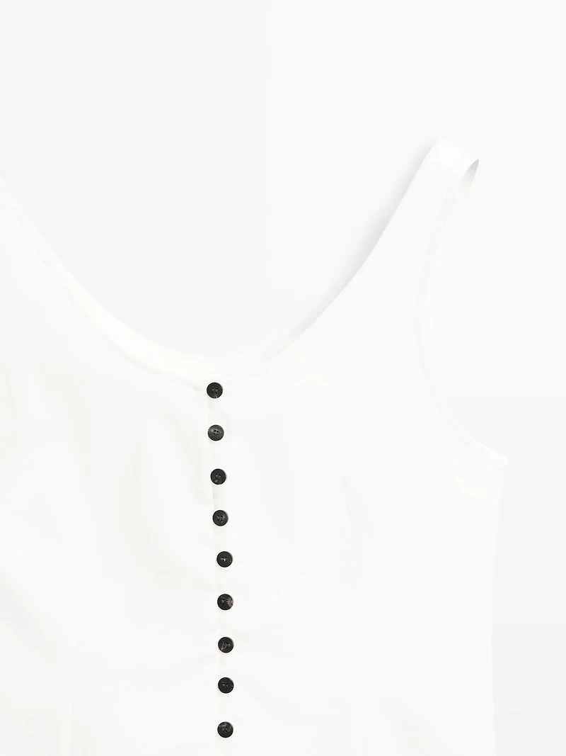Linen blend top with buttons
