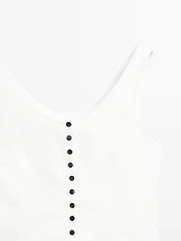 Linen blend top with buttons