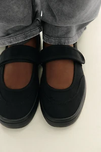 FABRIC STRAP BALLET FLATS
